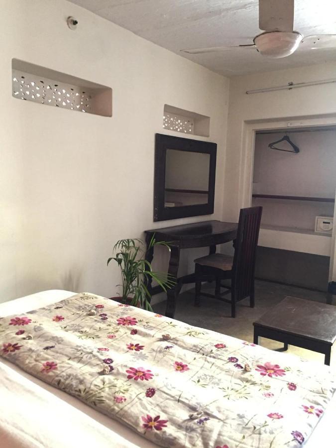 Chopal Hostel Jaipur Buitenkant foto