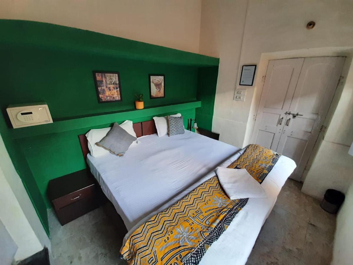 Chopal Hostel Jaipur Buitenkant foto